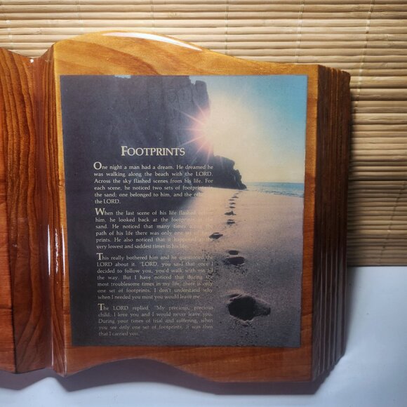Vintage Religious Footprints in the Sand Wooden Clock Lacquered Table or Wall - Picture 3 of 8